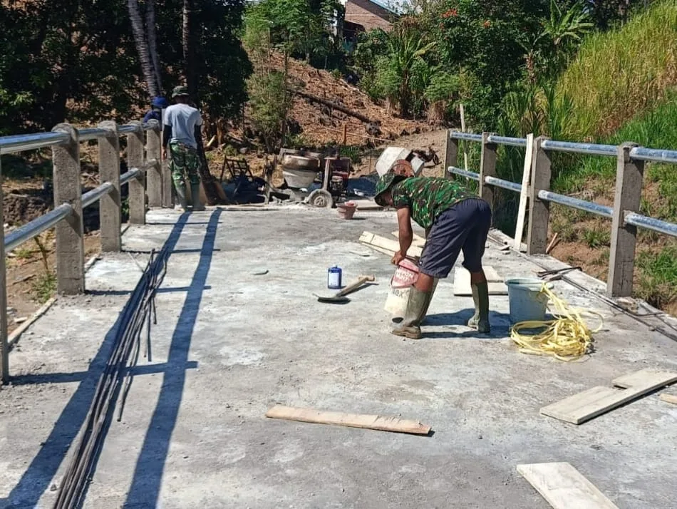Percepat Akses Warga, Yonzipur dan Kodim 1409/Gowa Kejar Penyelesaian Jembatan Badenglolo