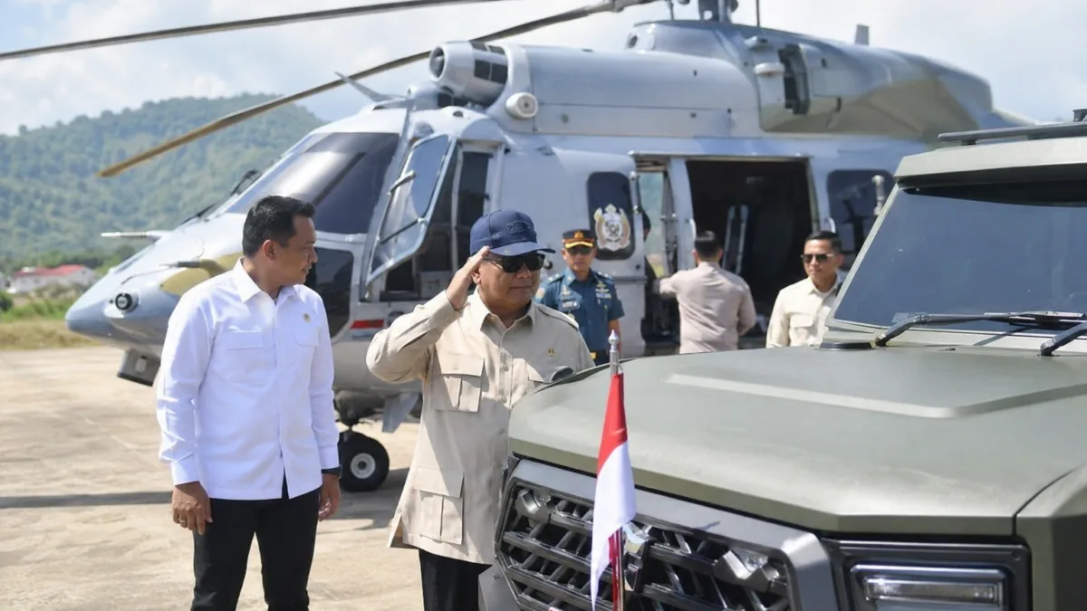 Prabowo Tiba di NTT, Tinjau Lokasi Terdampak Gempa