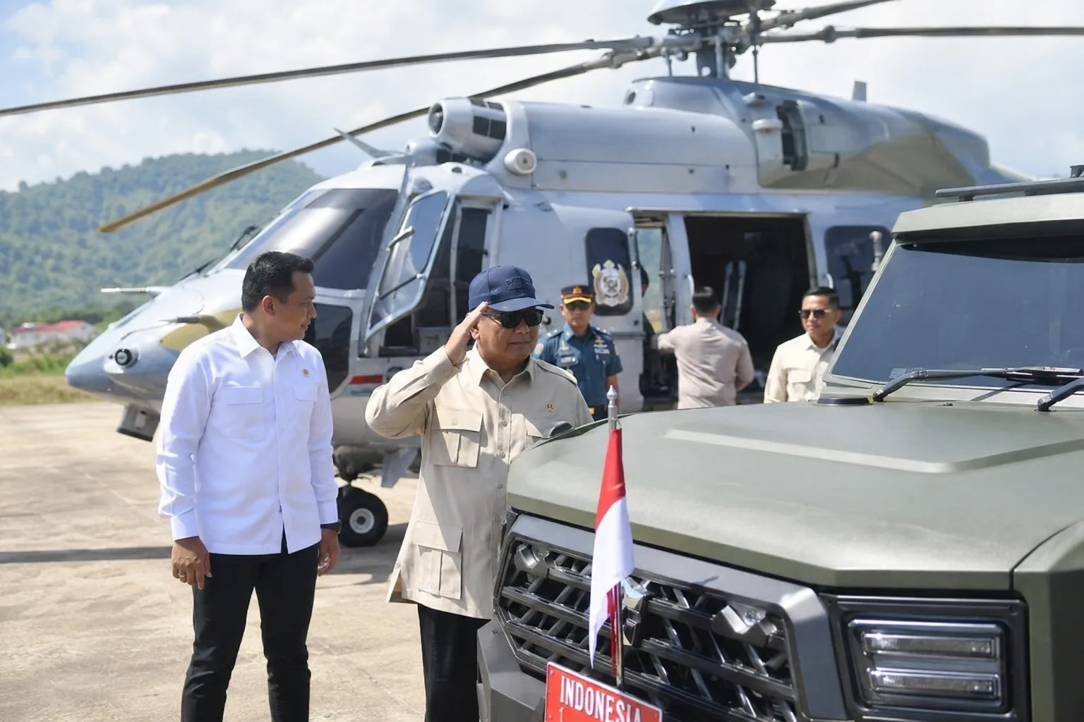 Prabowo Tiba di NTT, Tinjau Lokasi Terdampak Gempa
