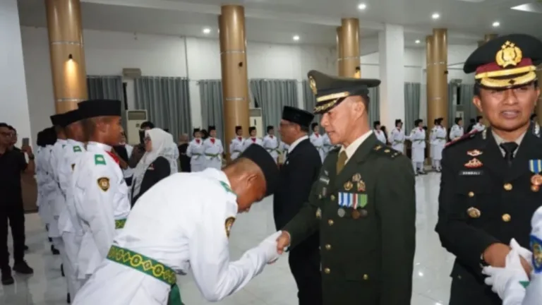 Menjelang HUT ke-81 RI, Kasdim 1409/Gowa Hadiri Pengukuhan Paskibraka Kabupaten Gowa