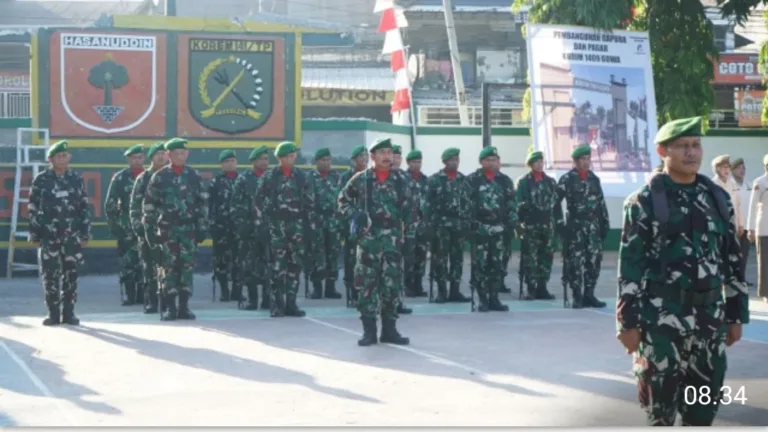 Kobarkan Semangat Patriotik, Kasdim 1409/Gowa Pimpin Upacara Pengibaran Bendera