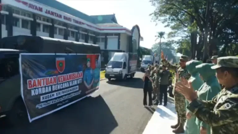 Kodam XIV/Hasanuddin Kirim 2.212 paket Bantuan Kemanusiaan untuk Korban Gempa NTT