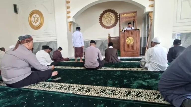 Dari Mimbar Masjid, Polsek Kadungora Gaungkan Pesan Kamtibmas!