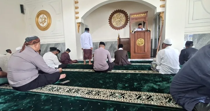 Dari Mimbar Masjid, Polsek Kadungora Gaungkan Pesan Kamtibmas! – Berita Sindikasi
