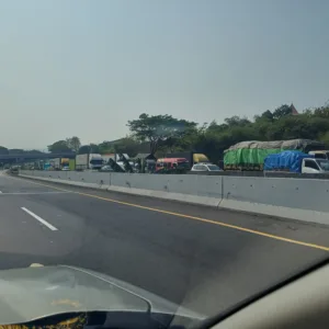Kemacetan Panjang di Tol Cipali, Antrean 10 Kilometer Jelang Palimanan