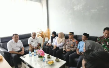Polsek Palupuh Bergerak Cepat, Bantu Evakuasi Korban dan Amankan Lokasi SPPG Pasia Laweh