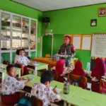 Kawal Program Pemerintah, Babinsa Pantau Langsung Makan Bergizi Gratis di Lempangan