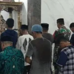 TNI Manunggal Bersama Rakyat, Babinsa Koramil 1409-01/Somba Opu Laksanakan Safari Subuh dan Komsos