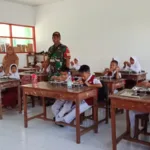 Babinsa Maccinibaji Dampingi Penyaluran 3.120 Paket Gizi Sehat di Yayasan Simpul Hatana Paramma