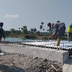 Kebersamaan TNI dan Rakyat Dongkrak Pembangunan Jembatan Pabbundukang Hingga 71 Persen