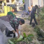 Sinergi TNI, Mahasiswa KKN UIN, dan Warga Gowa Bersatu Wujudkan Lingkungan Bersih Lewat Karya Bakti