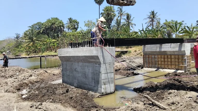 Warga Dusun Jatia Sambut Antusias Kelanjutan Proyek Jembatan Beton Kodim 1409/Gowa
