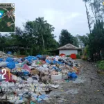 Sampah Menumpuk di Samping Kantor DLH Pasaman Barat. Apakah Ini Contoh yang Diberikan?