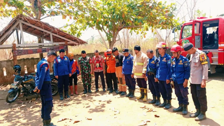 Tim Gabungan Padamkan Kebakaran Lahan 3 Hektare di Bontonompo Gowa