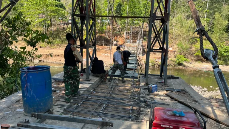 Jembatan Gantung Tahap V di Sungai Lambere Gowa Segera Rampung