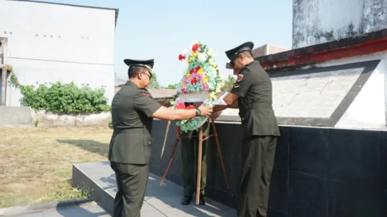 Dandim 1409/Gowa Pimpin Ziarah ke TMP Romanglompoa dalam Rangka Peringati HUT TNI ke-81