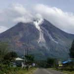 Gunung Sinabung Masih Siaga, Dua Desa di Karo Diungsikan