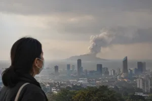 Abu Vulkanik Gunung Anak Krakatau Menyebar ke Jakarta, Ini Imbauan BPBD