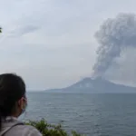 Abu Vulkanik Anak Krakatau Picu Risiko Gangguan Pernapasan