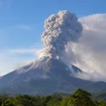 7 Gunung Api dengan Letusan Terbanyak hingga 17 September 2026