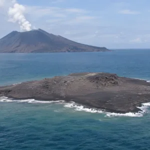 Daratan Baru 30,3 Hektare Muncul Dekat Anak Krakatau