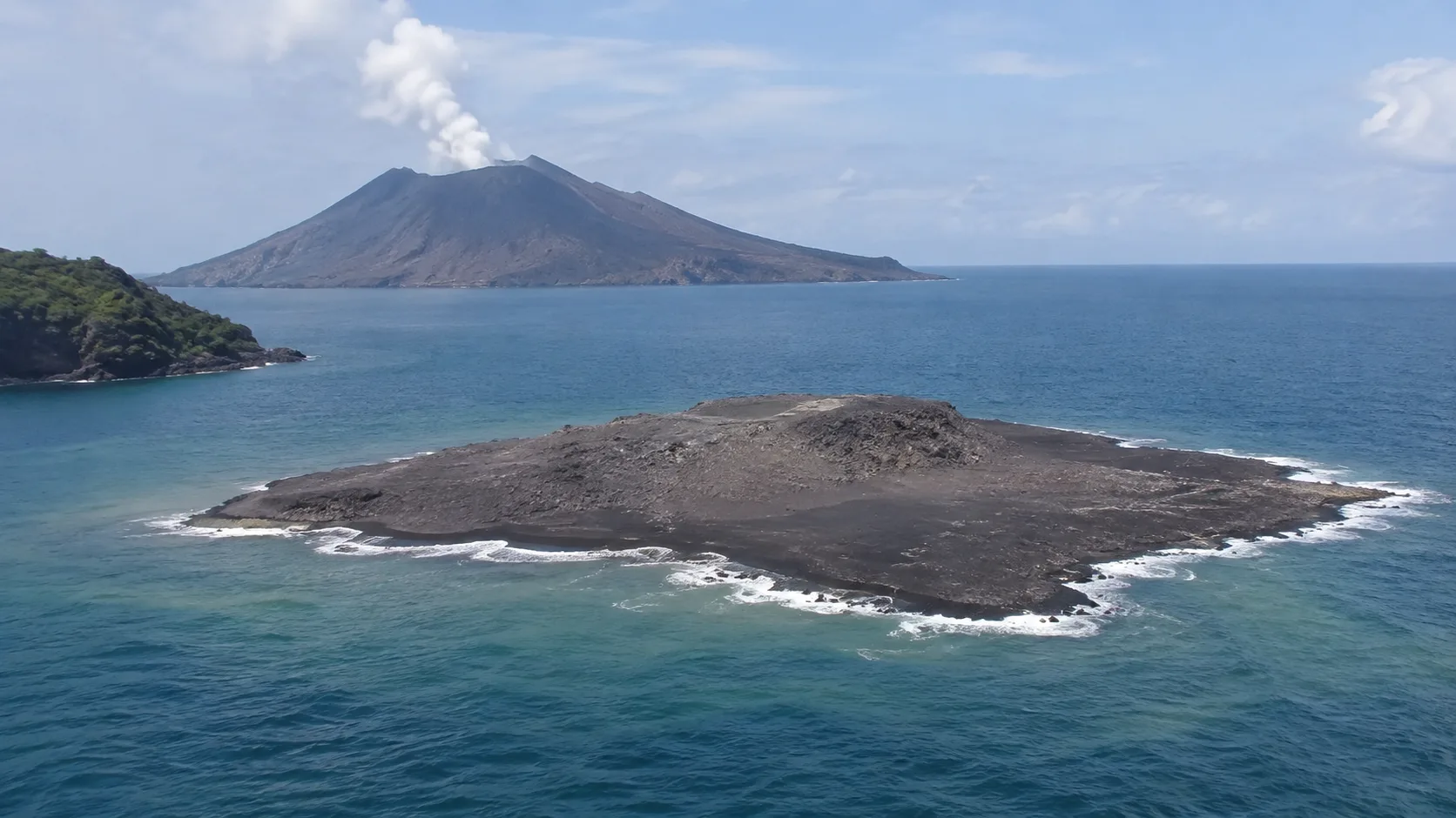 Daratan Baru 30,3 Hektare Muncul Dekat Anak Krakatau
