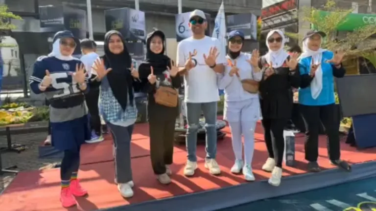 Semarak HUT Ke-6 Vasaka Hotel, Hj Dwiana Pamuji Astuti Owner Ayam Potong (RPA) BABE Hadiri Acara Seremonial Melalui Plogging