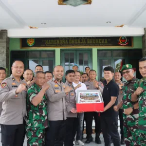 Bentuk Soliditas, Polres Garut Sowan ke Korem 062 Tarumanegara di Momen HUT