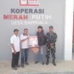 Babinsa Desa Rappoala Dampingi Penyerahan Sarana dan Prasarana KDKMP, Dukung Kelancaran Operasional Koperasi