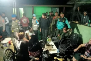 Razia Gabungan Polres Pasaman Barat di Cafe Diamon, 8 Wanita Pemandu Karaoke Diamankan