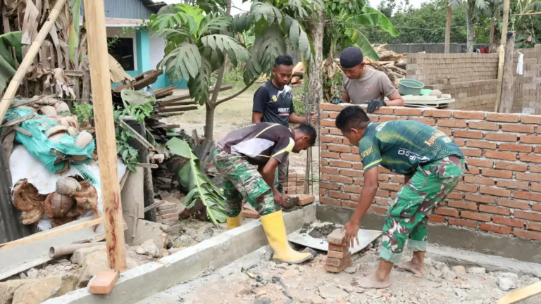 Menuju Hunian Aman dan Sehat, Program Bedah Rumah di Bontonompo Terus Bergulir