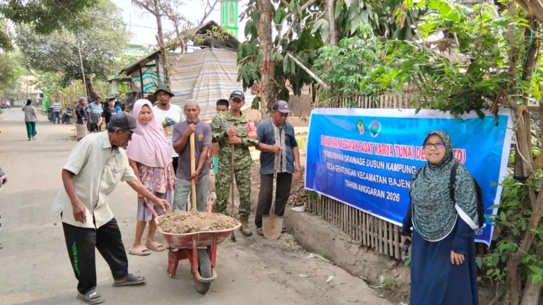 Dukung Program Daerah, Pemdesa dan Babinsa Gentungan Pacu Kesadaran Kebersihan Lingkungan