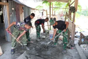Bahu-Membahu Bangun Rumah Pak Ismail, Bukti Nyata Kepedulian TNI di Kabupaten Gowa