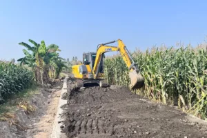 Progres Capai 65 Persen, Sinergi TNI‑Warga Bawa Jalan Tani Kalebarembeng Semakin Dekat Selesai