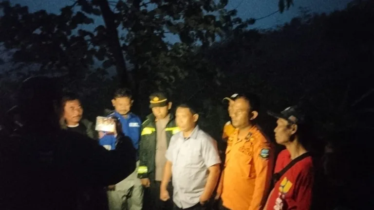 Longsor di Peundeuy Akses Menuju Cibalong Reaksi Dari polisi Luar Biasa, Sehingga Normal Kembali