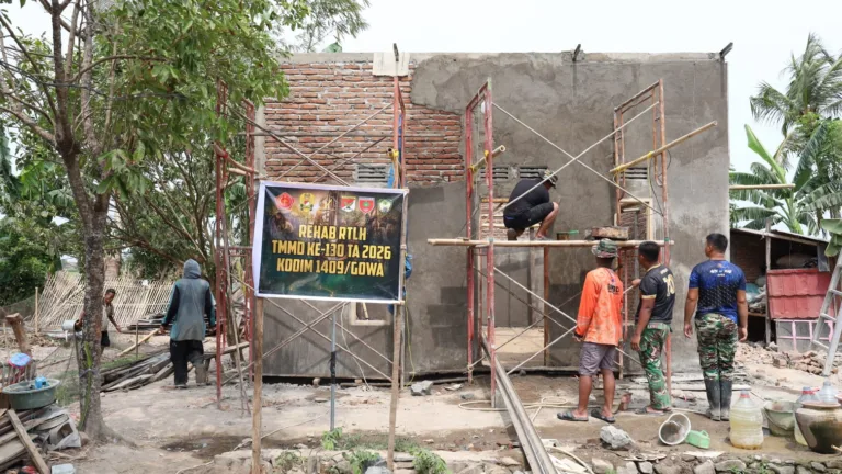 Tiap Paku Membawa Harapan, Rumah Layak Bapak Muh. Ramli Capai 59 Persen