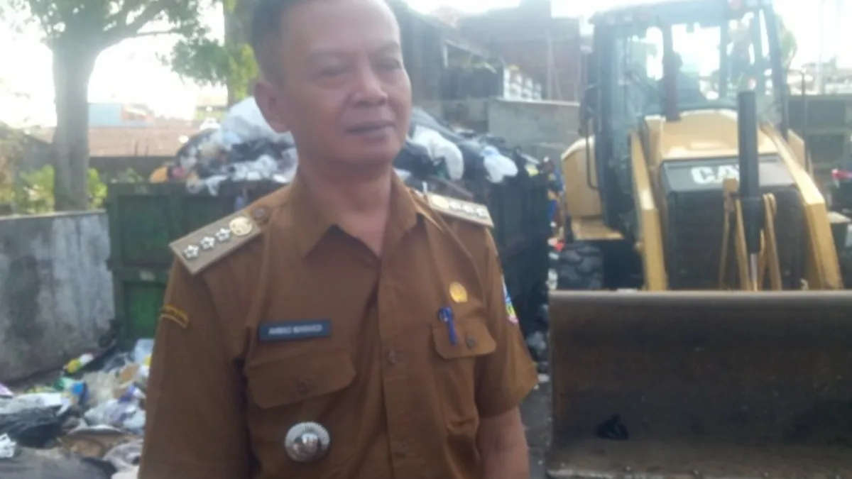 Camat Tarogong Kidul Ahmad Mawardi Turun Langsung ke Lokasi Penampungan Sampah