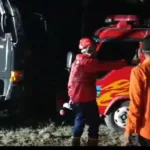 Kadis Damkarmat Garut H. Basuki Eko SH MH Pimpin Persiapan Patroli Malam di Zona 4 TPA Pasirbajing, Siaga 24 Jam Antisipasi Titik Api dan Asap