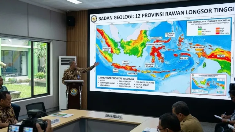 Badan Geologi Rilis Peta Bencana, 12 Provinsi Rawan Longsor
