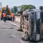 Kecelakaan Tol Jagorawi, Pikap Terbalik Hindari Innova