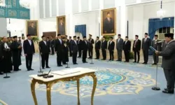 Prabowo Lantik Pejabat Baru di Istana, Ini Daftar Nama