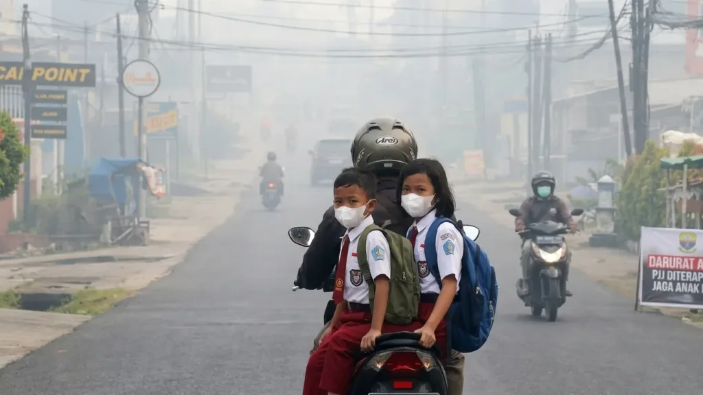 Kabut Asap Kerinci Memburuk, Siswa SD-SMP Belajar dari Rumah