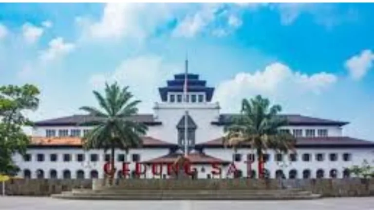 Wacana Kerja Sama Pemprov Jabar Dengan RSUD Di Garut, Pasien Tanpa BPJS Masih Menunggu Kepastian