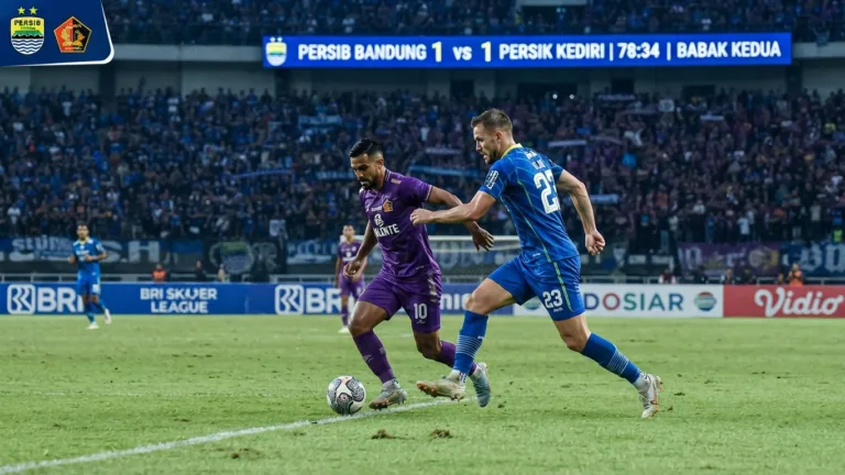 Persib Bandung vs Persik Kediri: Info dan Prediksi Disini