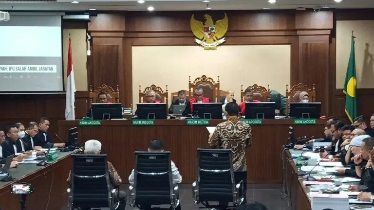 Febrie Adriansyah Ajukan Eksepsi, Minta Dakwaan Pemerasan dan TPPU Dibatalkan