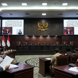 MK Tak Temukan Bukti Ijazah SLTA Gibran