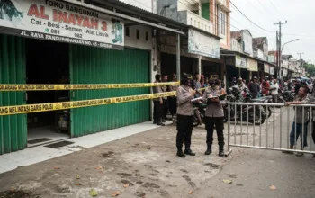 Pembunuhan di Menganti Gresik, Wanita Telepon 110 Usai Bacok Kekasih