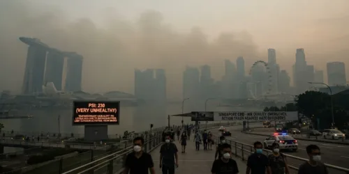 Kabut Asap Indonesia: Singapura Peringatkan 7 Perusahaan